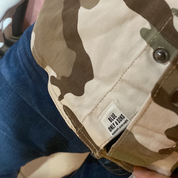 NWT brand new with tag Camouflage Print Men Shacket - Picture 4 of 7